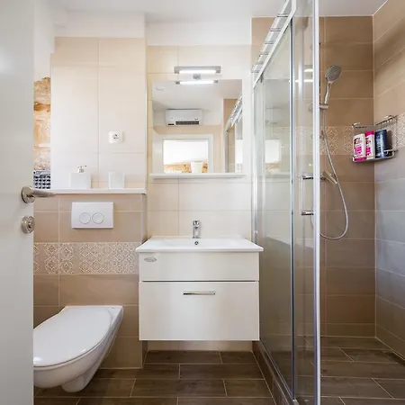 Appartamento Cindro With Terrace