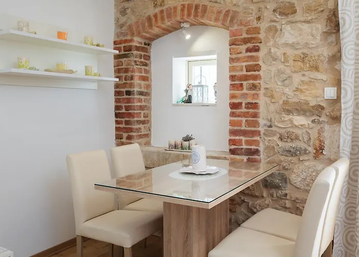 Cindro With Terrace Lägenhet *