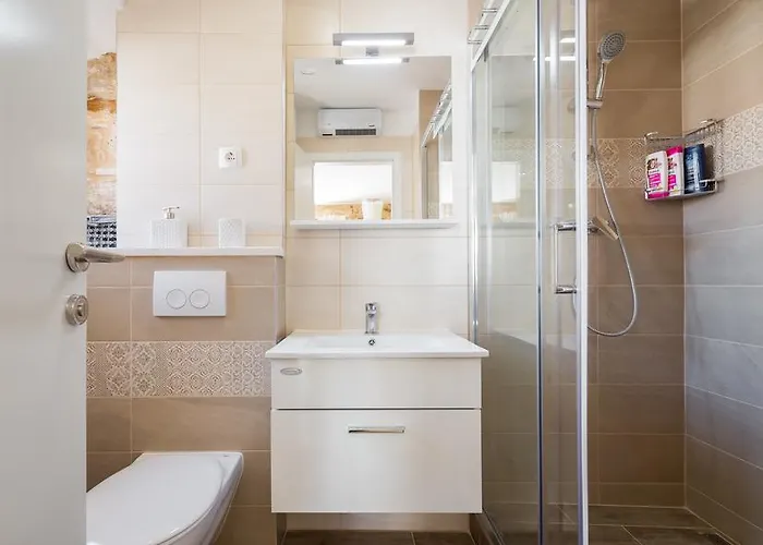 Lägenhet Cindro With Terrace