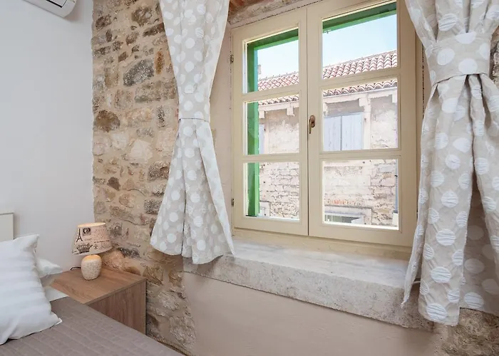 Cindro With Terrace Split