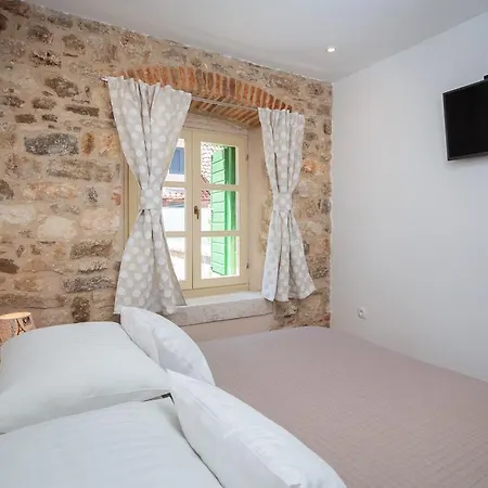 Cindro With Terrace Apartment Split