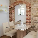 Cindro With Terrace 아파트 *